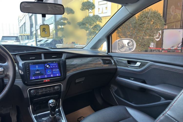 Used Great Wall C50 2014 Upgraded Model 1.5T Manual Fashion Edition