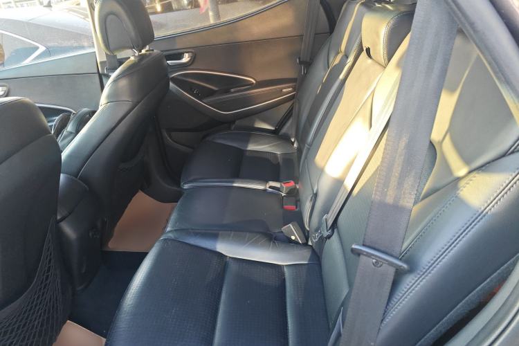 Used Hyundai Santa Fe 2013 2.4L Automatic Two-Wheel Drive Smart Version
