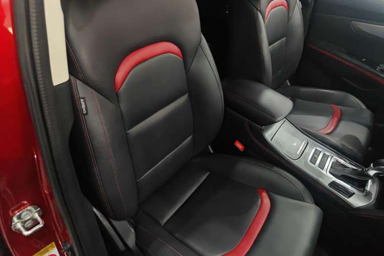 Used Changan CS55 2018 1.5T Automatic Colorful Edition China V Standard
