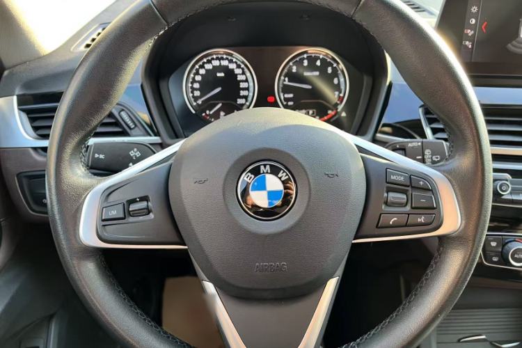 Used BMW X1 2020 sDrive25Li Leading Model
