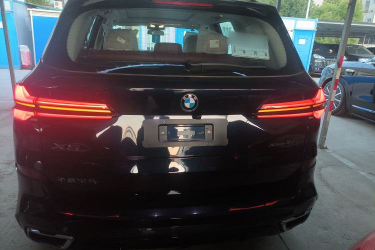 Used BMW X5 2023 xDrive 30Li Luxury M Sport Night Edition Package
