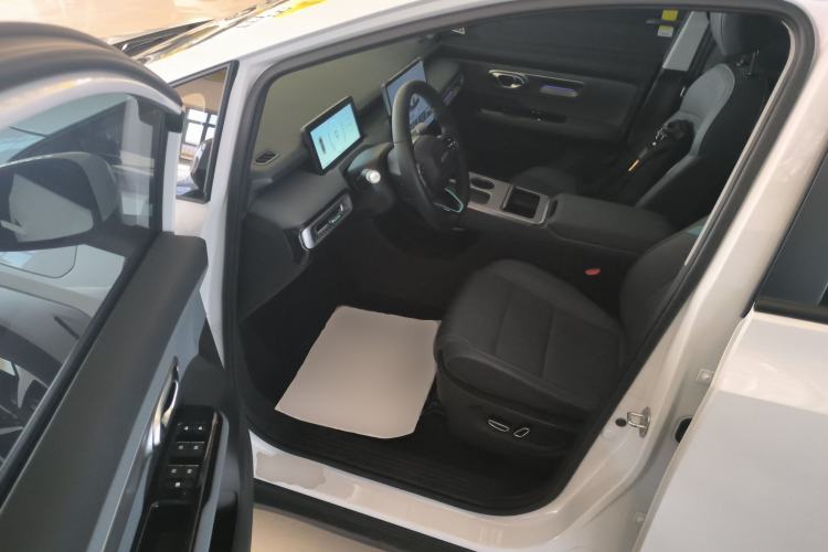 Used AION Y 2023 Plus 510 Smart Edition
