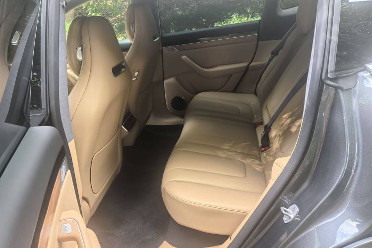 Used Hima Luxeed R7 2024 All-Electric 736 km Ultra
