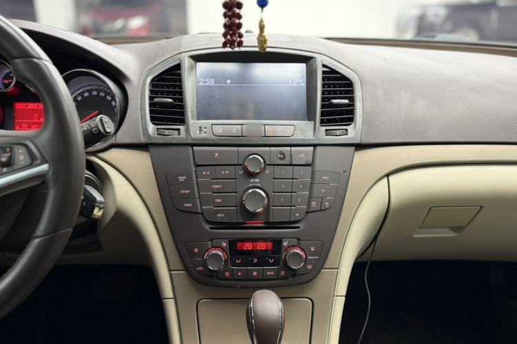 Used Opel Insignia 2013 2.0T Two-Wheel-Drive Luxury Version