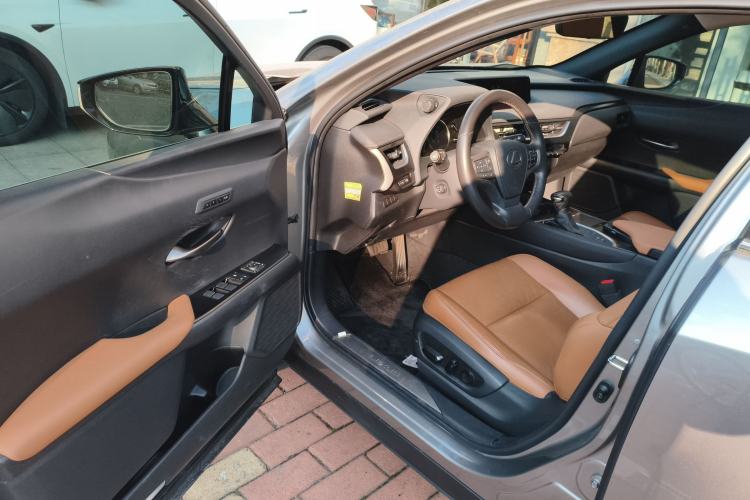 Used Lexus UX 2020 260h Explore & Enjoy Edition