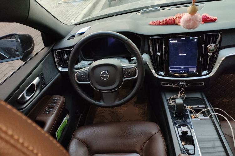 Used Volvo S60 2023 B4 Zhiyi Luxury Edition