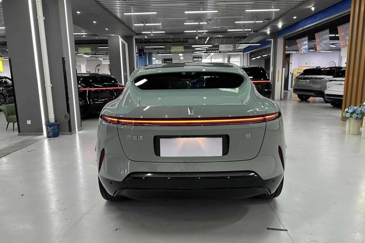 Used  11 2022 Long-Range Dual-Motor Luxury Edition 5 Seats
