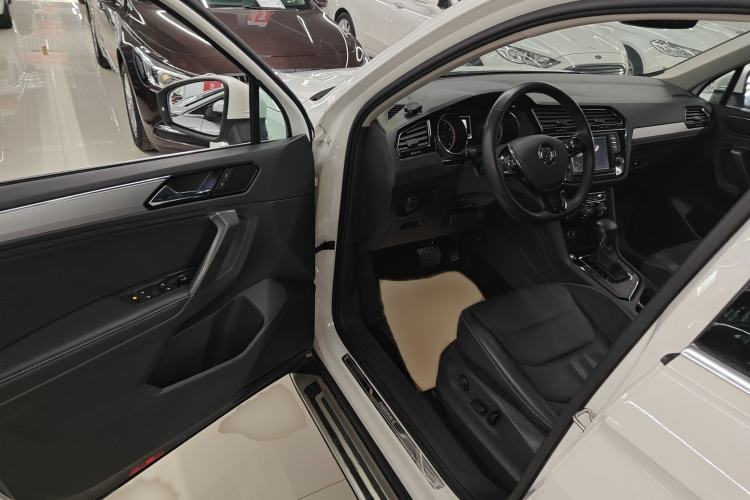 Used Volkswagen Tiguan L 2017 330TSI Automatic Two-Wheel Drive Luxury Edition