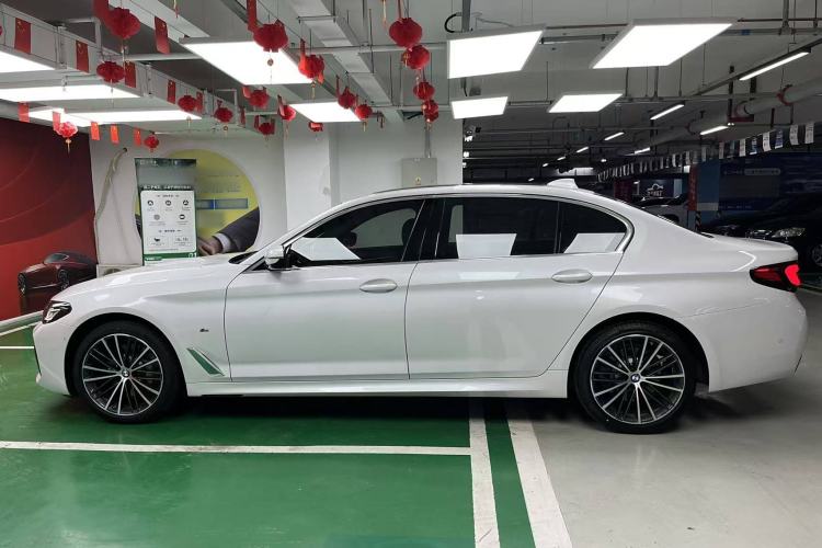 Used BMW 5 Series 2021 Facelifted 530Li Leading Edition M Sport Package
