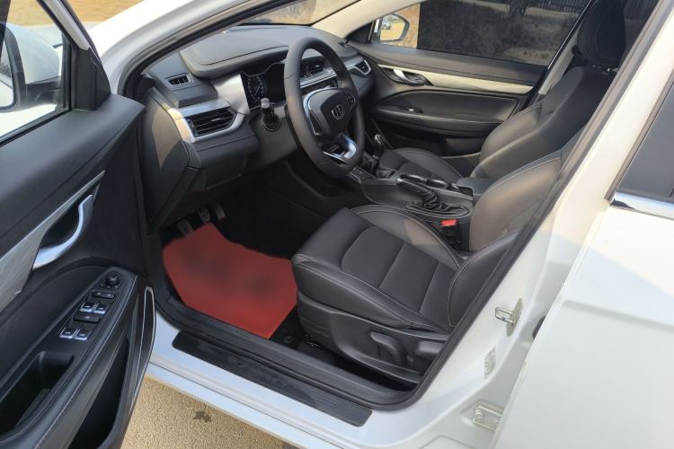 Used Geely Auto Emgrand 2019 Leading Edition 1.5L Manual Luxury Model China VI Standard