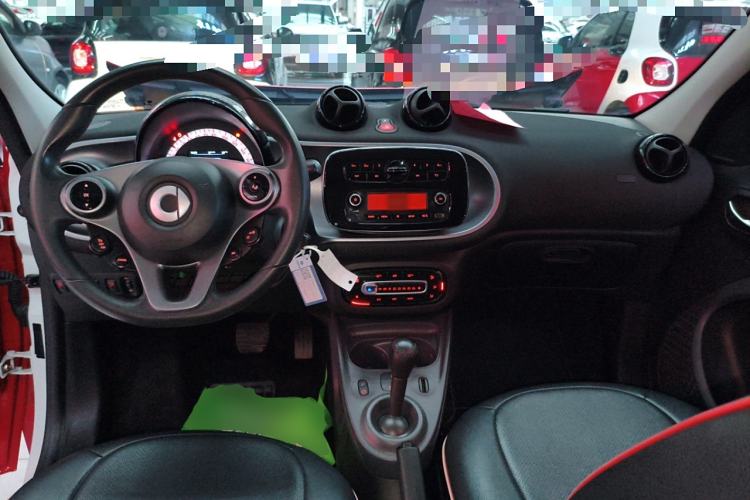 Used  forfour 2016 1.0L 52 kW Passion Edition
