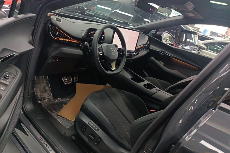 Used Volkswagen ID.UNYX 2024 Pro Long-Range Version
