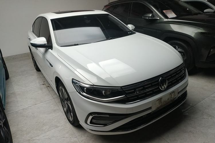 Used Volkswagen Bora 2023 200TSI DSG SmartDrive PRO Edition
