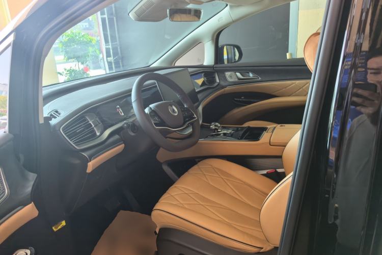 Used Denza D9 2024 DM-i 970 Luxury Model