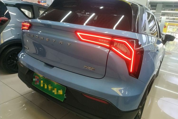 Used Geometry E Firefly 2022 401 km Linglong Tiger 4 Seats
