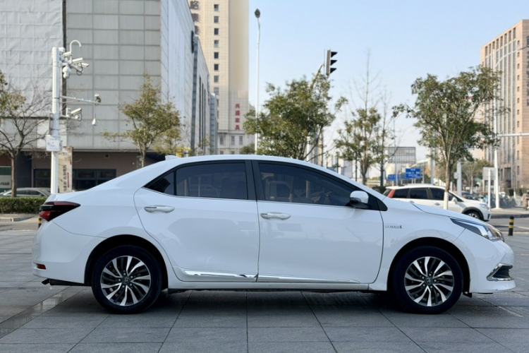 Used Toyota Corolla 2017 Revised Dual-Engine 1.8L E-CVT Elite Edition
