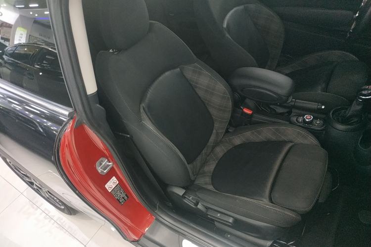 Used  MINI 2016 1.5T COOPER
