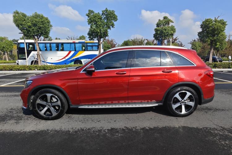 Used Mercedes-Benz GLC 2019 Facelift GLC 260 L 4MATIC Luxury Model
