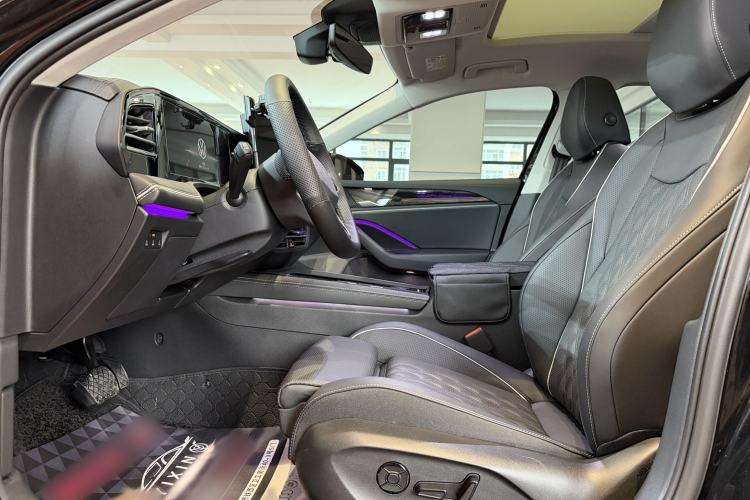 Used Volkswagen Magotan 2024 380TSI DSG Prestige Edition DaMai Package
