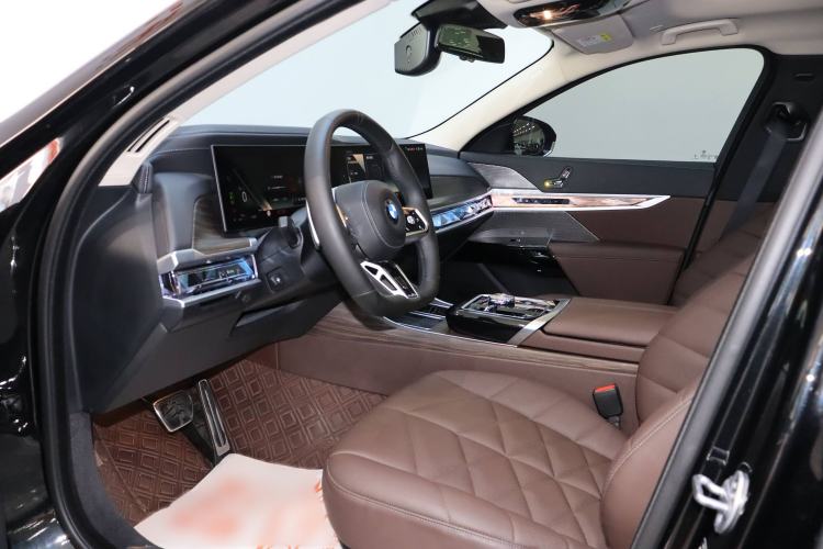 Used BMW 7 Series 2023 735Li M Sport Package
