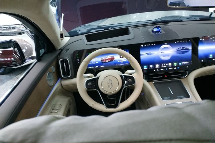 Used Hima AITO M9 2025 Extended-Range Ultra Version 52 kWh 6-Seater