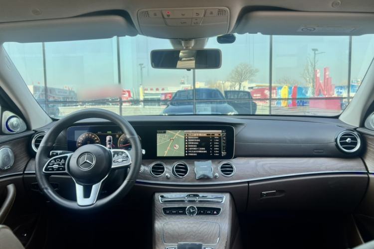 Used Mercedes-Benz E-Class 2019 E 260 L
