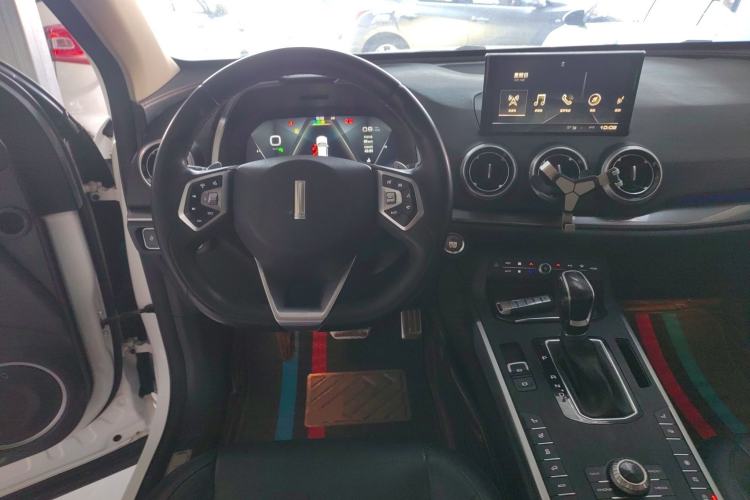 Used Wey VV5 2019 Upgraded Model 2.0T Two-Wheel Drive Flagship Version China V Standard