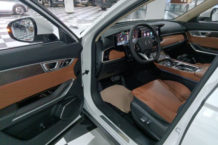 Used Bestune T99 2023 2.0T Automatic Premium (6AT)
