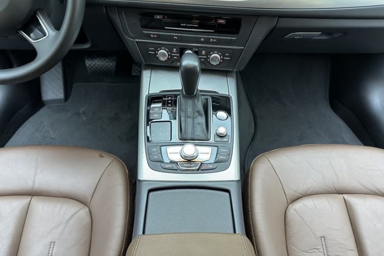 Used Audi A6L 2018 30th Anniversary Edition 35 TFSI Fashion Model
