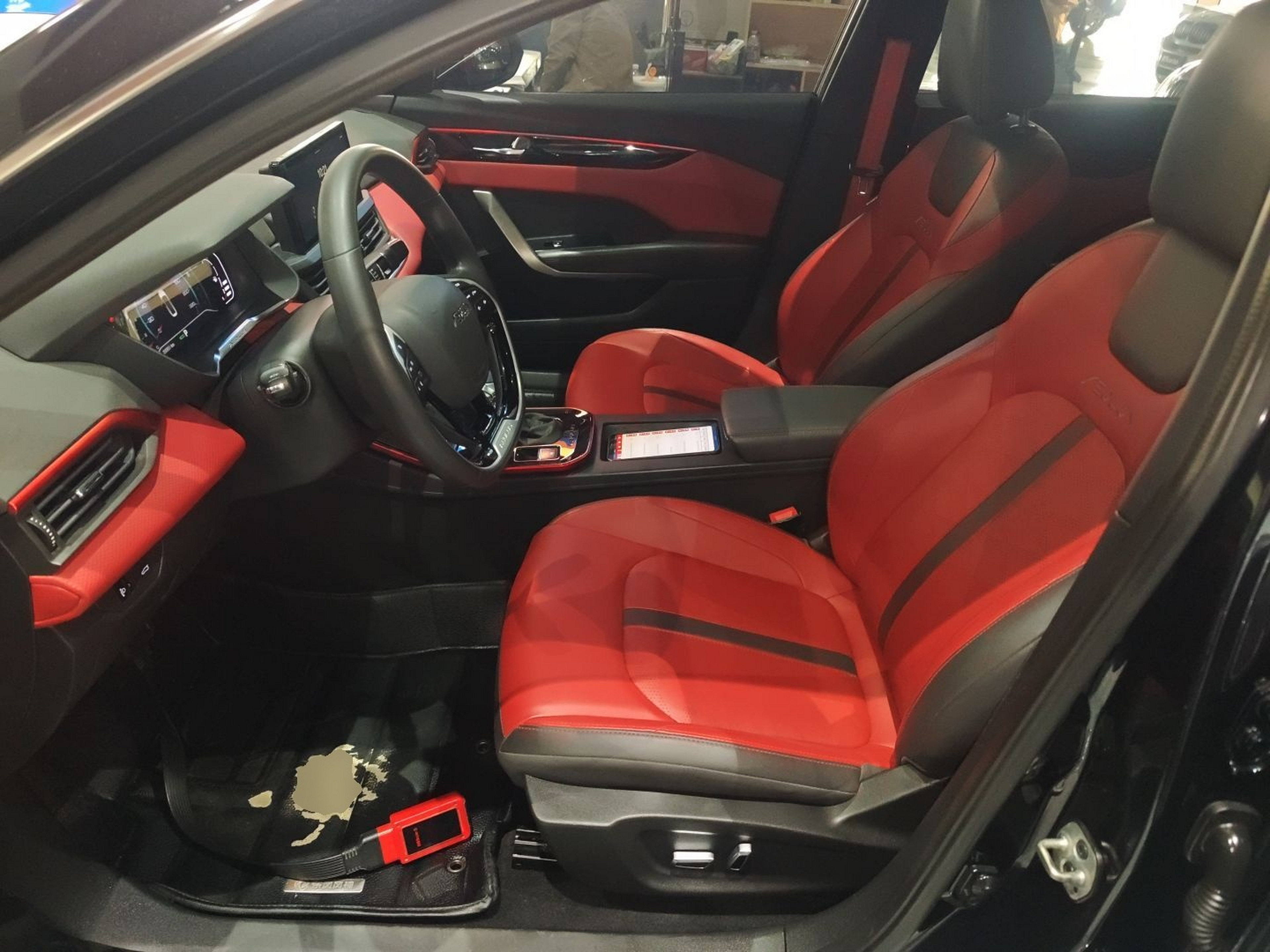 Переднее сиденье в автомобиле