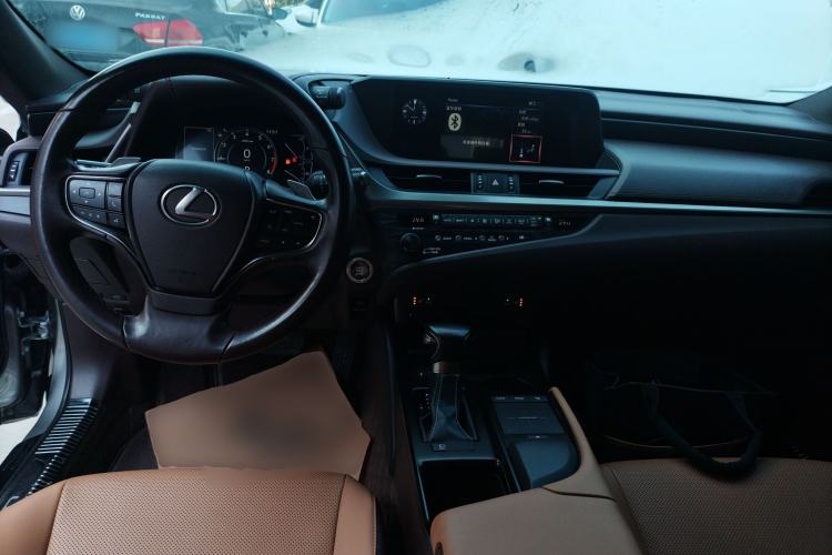 Used Lexus ES 2020 200 Excellence Edition
