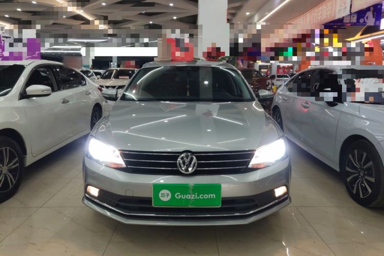 Used Volkswagen Sagitar 2015 230TSI Automatic Comfort Version
