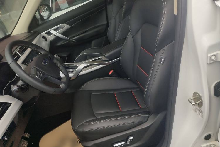 Used Geely Auto Emgrand X7 Sport 2018 1.8TD Automatic Two-Wheel Drive Smart Connect 4G Internet Edition
