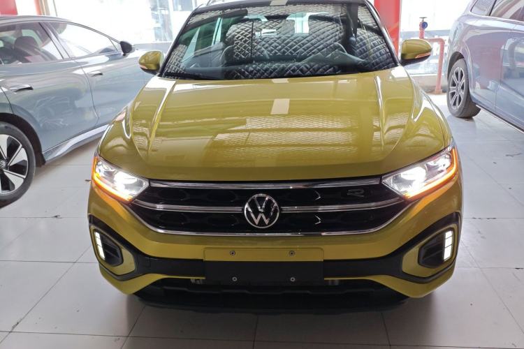 Used Volkswagen T-ROC 2023 300TSI DSG Two-Wheel Drive Starlight Edition
