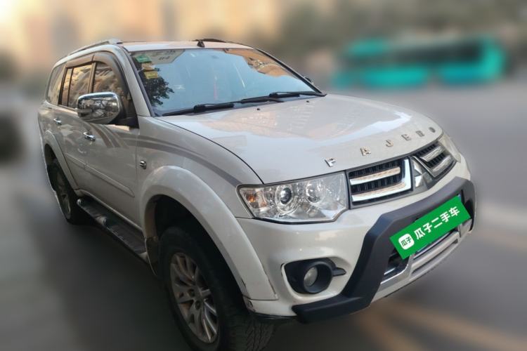 Used Mitsubishi Pajero Sport 2013 3.0L Automatic 4x4 Executive Edition
