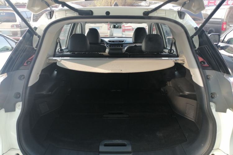 Used Nissan X-Trail 2015 2.0L CVT Comfort MAX Edition 2WD
