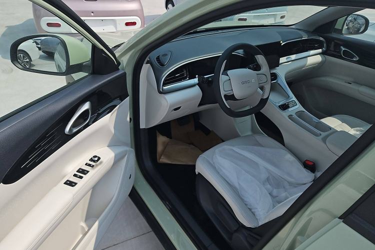 Used  Geome 2025 310km Youth Edition
