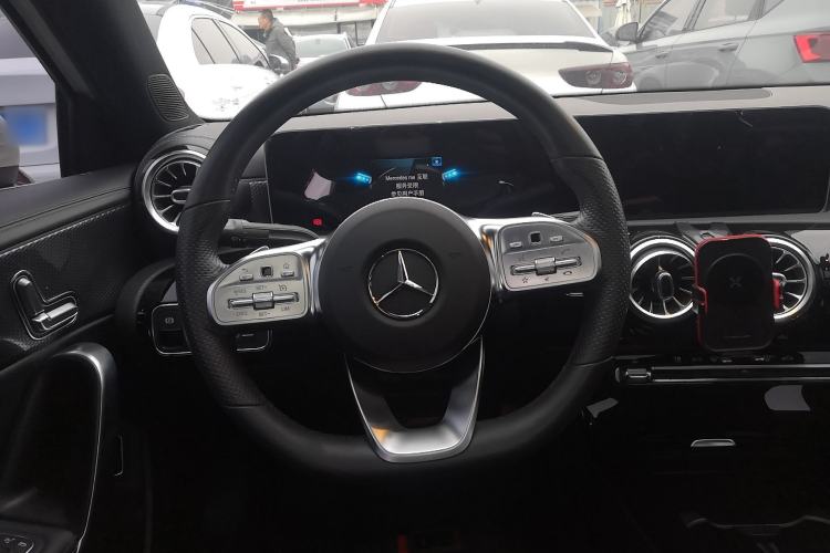 Used Mercedes-Benz A-Class 2020 Restyled A 200 L Sport Sedan Fashion Version

