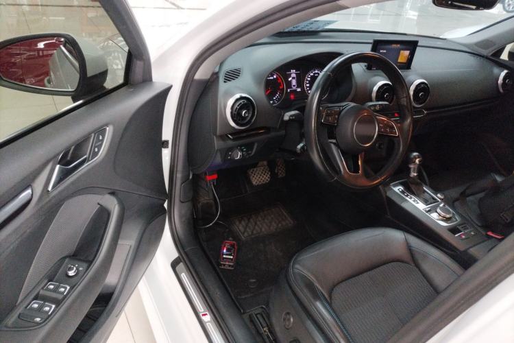 Used Audi A3 2017 Limousine 35 TFSI Fashion Model