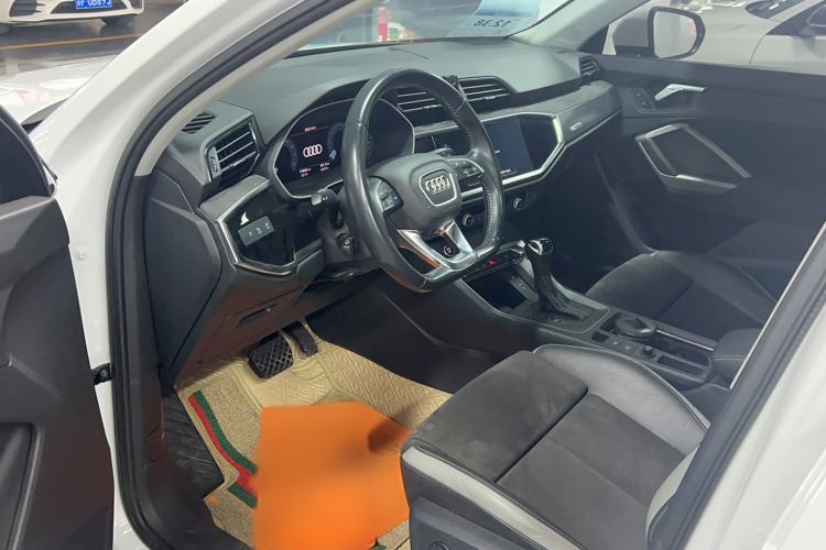 Used Audi Q3 2021 35 TFSI Fashion Dynamic Model
