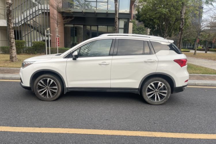 Used GAC Trumpchi GS4 2017 235T Automatic Two-Wheel Drive Luxury Smart Connectivity Version
