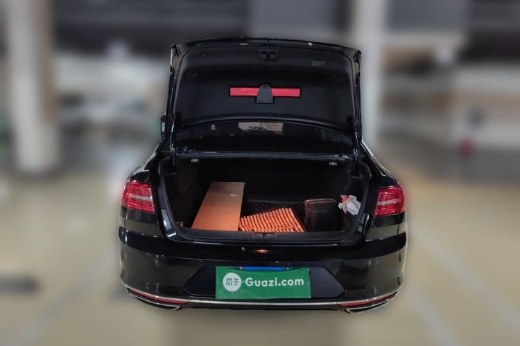 Used Volkswagen Magotan 2018 Facelift 330TSI DSG Luxury Model
