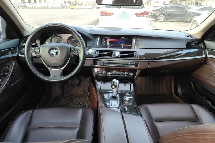 Used BMW 5 Series 2014 525Li Luxury Design Package
