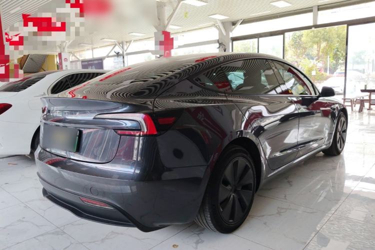 Used Tesla Model 3 2023 Long-Range All-Wheel-Drive Version
