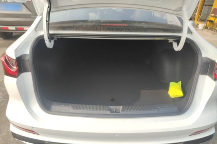 Used Roewe i5 2023 1.5L CVT Luxury Edition
