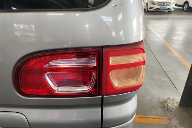 Used FORTHING Lingzhi 2019 M5L 1.6L 7-Seater Standard Model China VI
