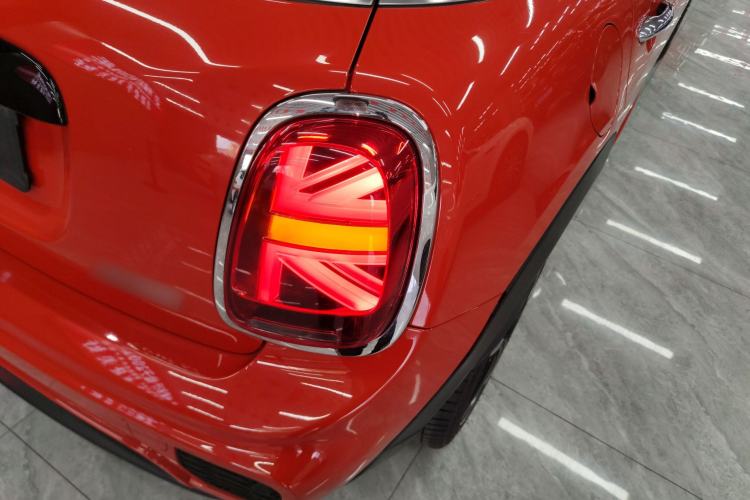 Used  MINI 2018 1.5T COOPER Racing Edition Five-Door Version
