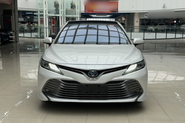 Used Toyota Camry 2019 Dual-Engine 2.5 HG Luxury Edition China V Standard
