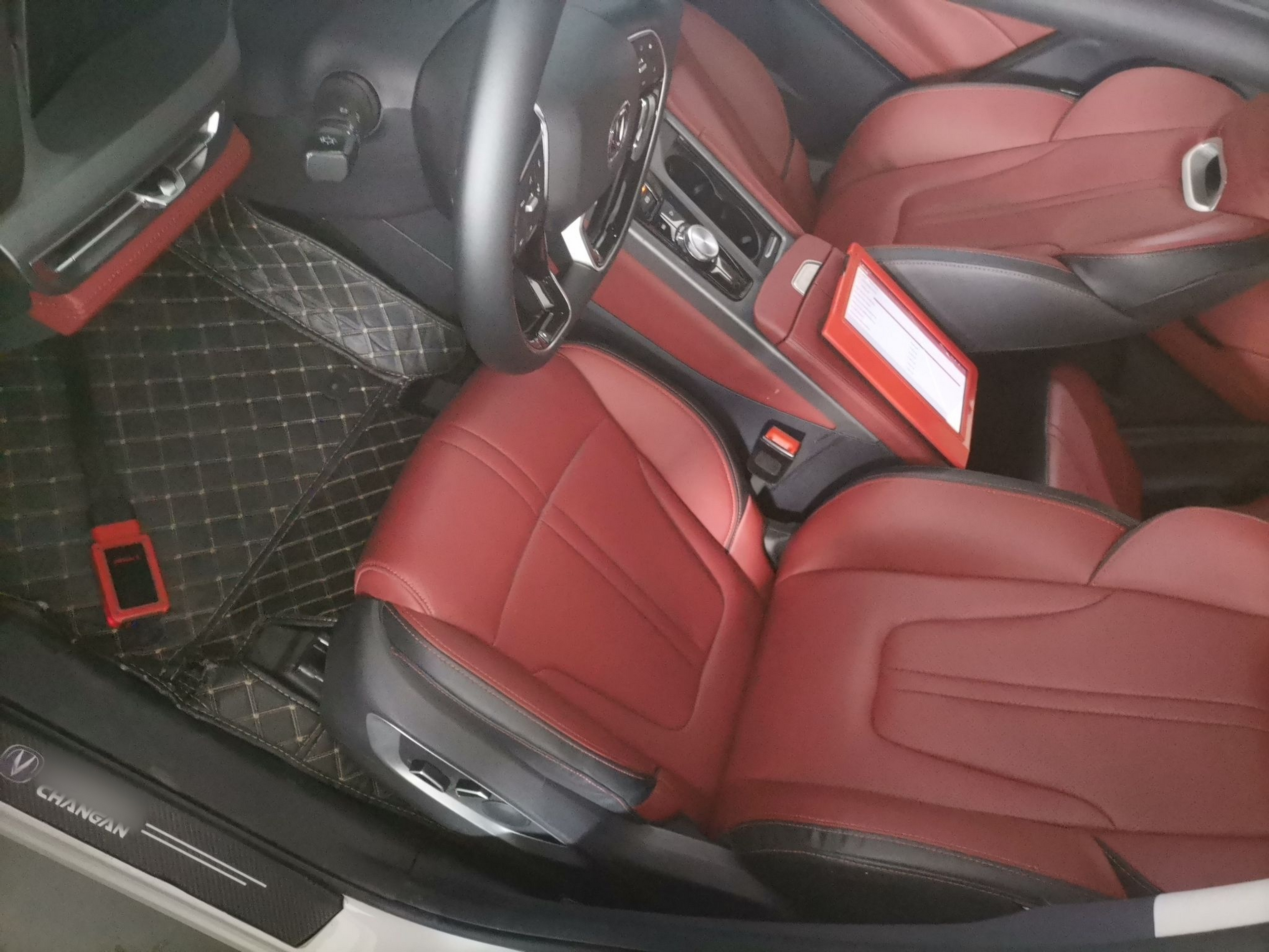 Переднее сиденье в автомобиле