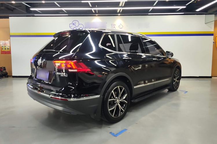 Used Volkswagen Tiguan L 2020 330TSI Automatic Two-Wheel Drive Smart Luxury Edition China VI Standard
